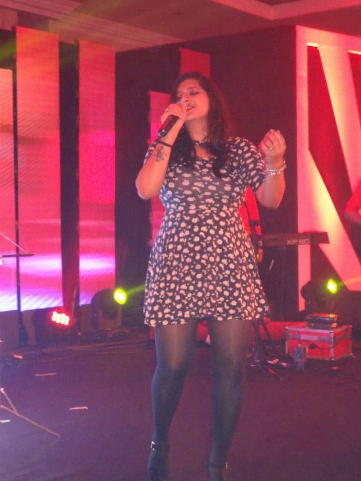 female singer delhi