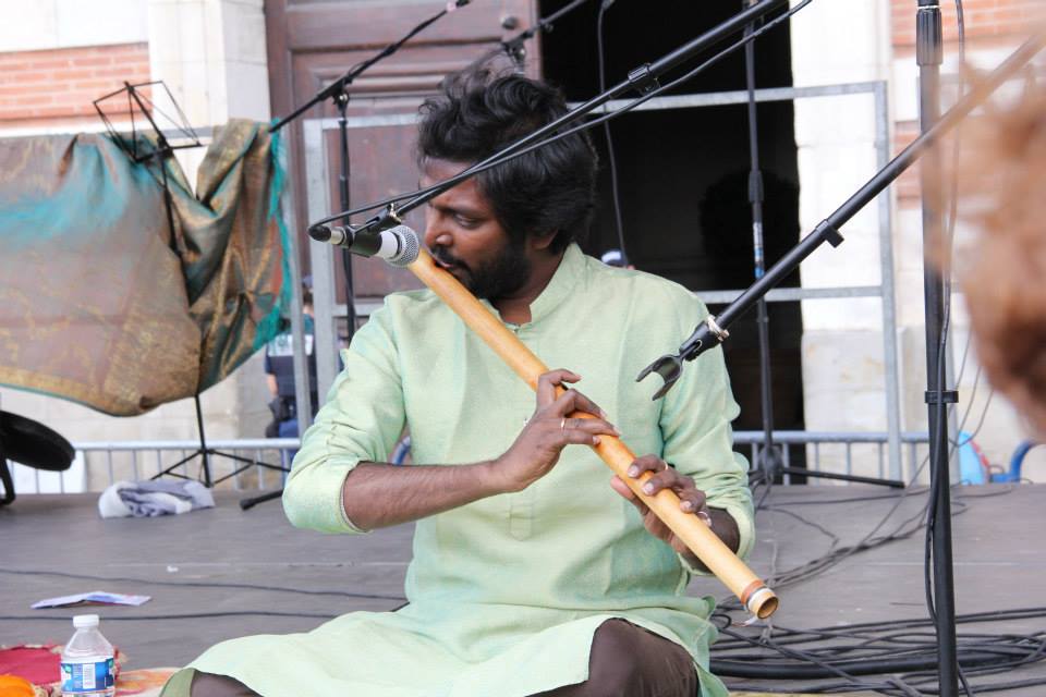male flute players delhi